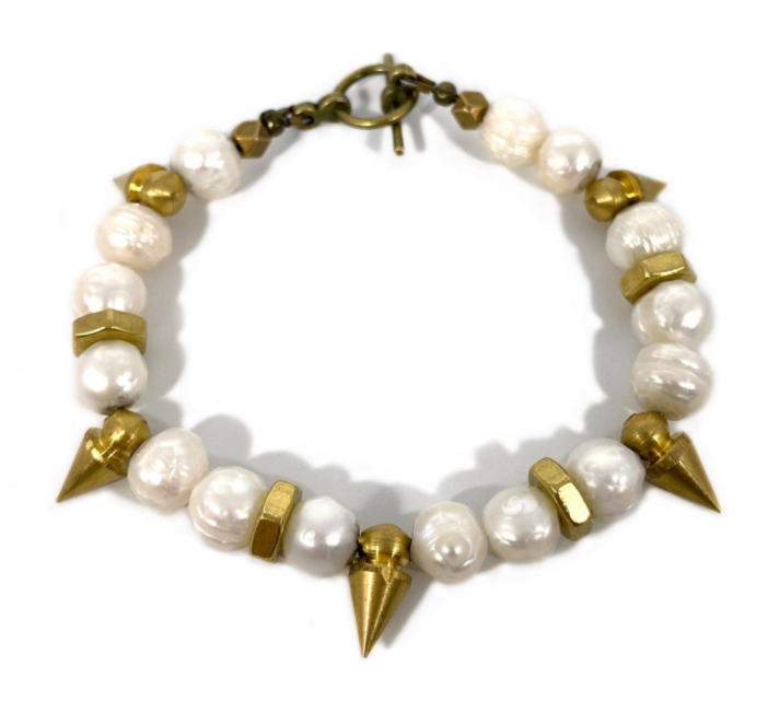 On-Point: Pearl Bracelet