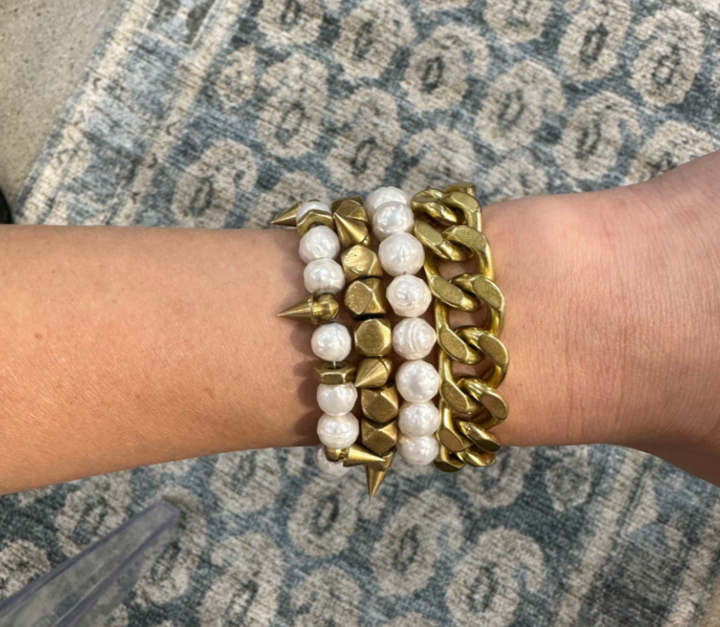 On-Point: Pearl Bracelet