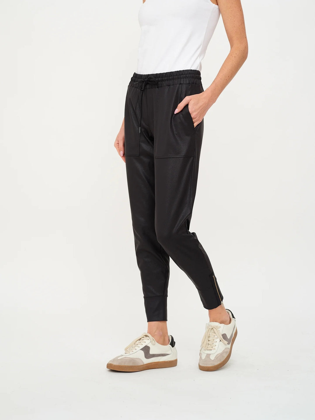 Headliner Coated Jogger