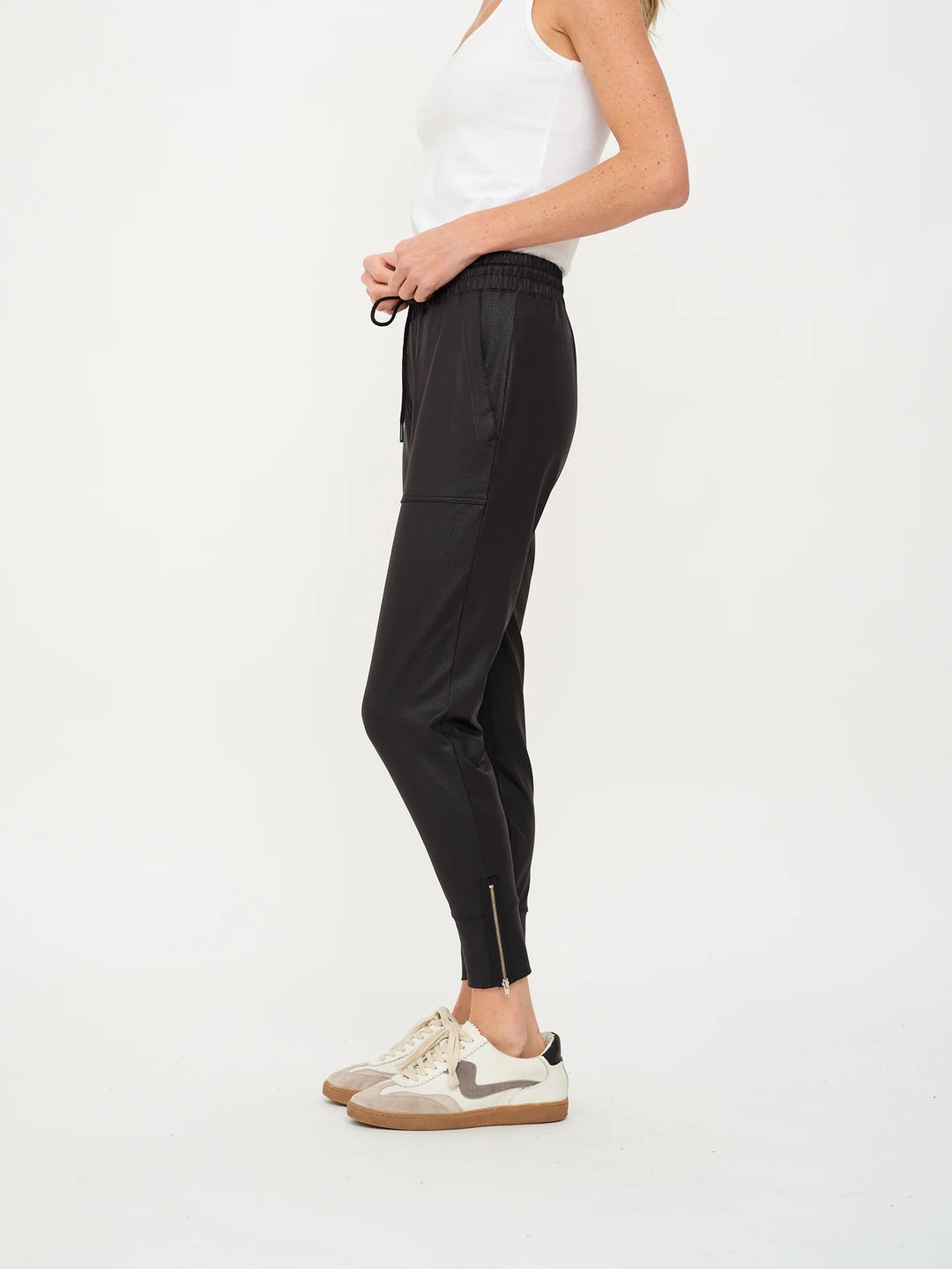 Headliner Coated Jogger